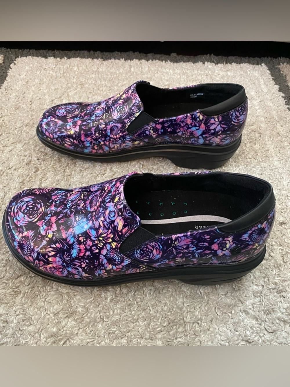 New Klogs Footwear Ascent flowered pattern loafer shoes women’s size 8.5